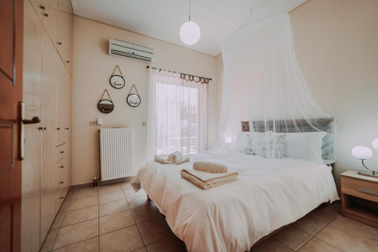 קלמאטה Bessis Apartments מראה חיצוני תמונה