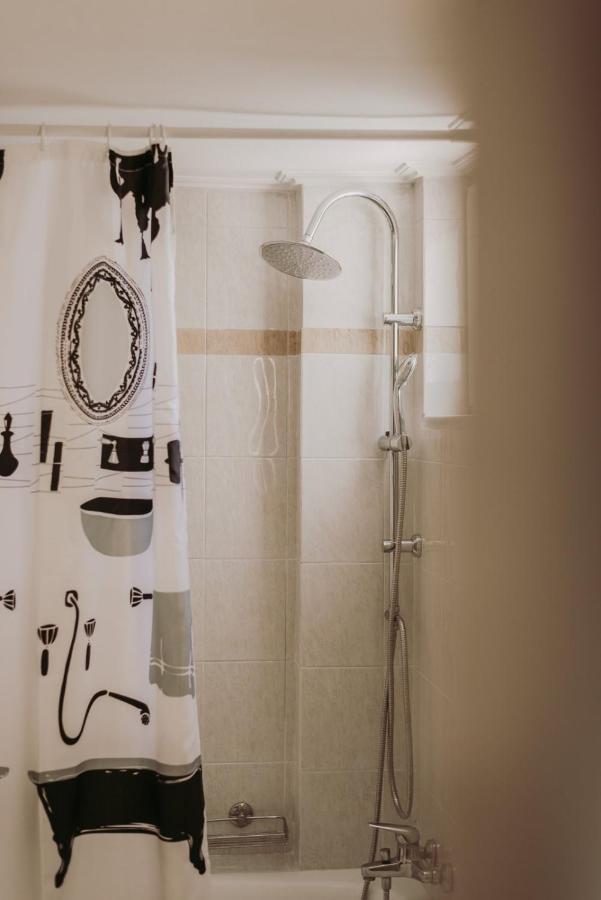 קלמאטה Bessis Apartments מראה חיצוני תמונה