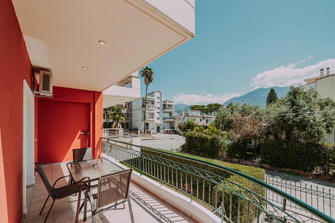 קלמאטה Bessis Apartments מראה חיצוני תמונה